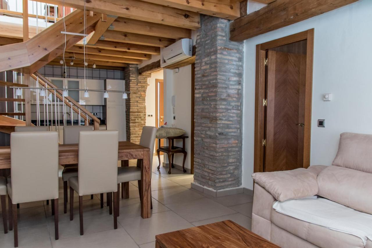 Plaza Apartamentos Binéfar 外观 照片